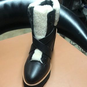 Brand new coach zip motto boot